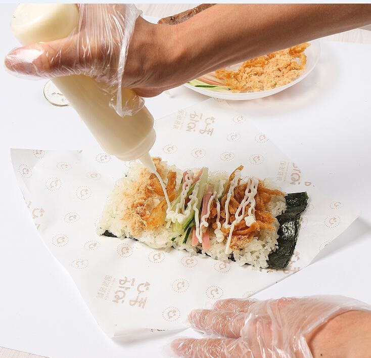 手心的你海苔饭团