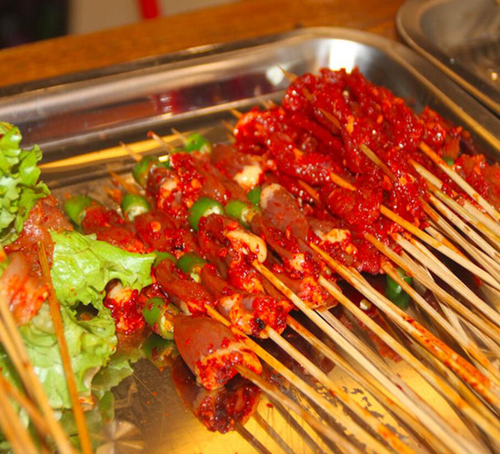 歪串串