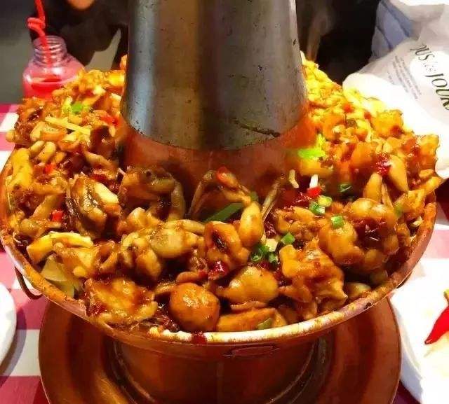 老城区炭火蛙锅