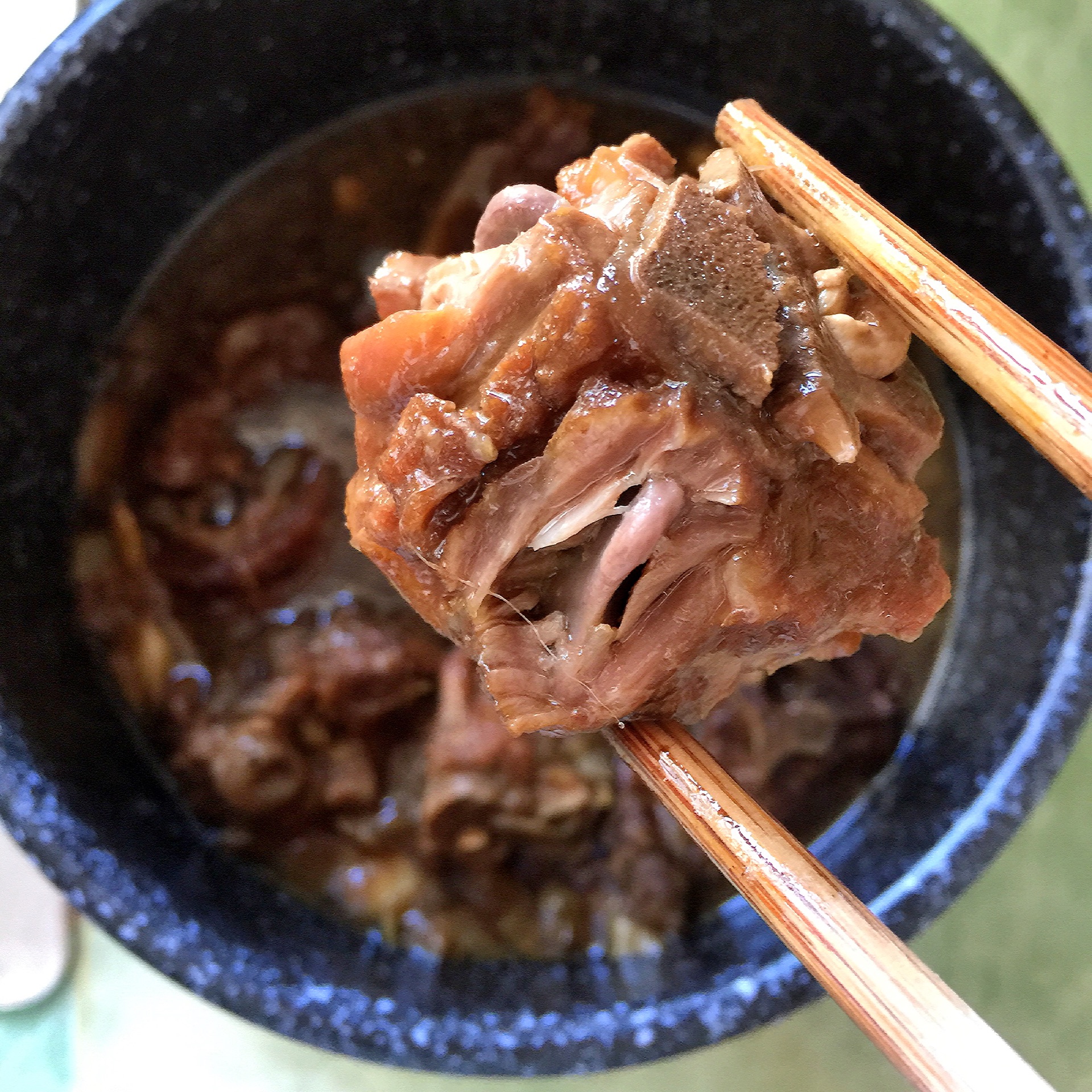 汤客道牛骨煲