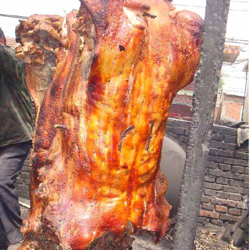 黄家烤肉烤全猪